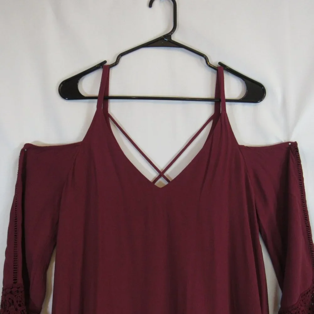 astr the label Burgundy Cold Shoulder Bell Sleeves Dress - Picture 4 of 10